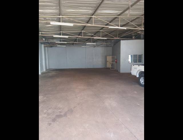 INDUSTRIAL PROPERTY TO RENT IN BENROSE
